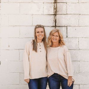 Meet your Poshers, Sheila & Chelsea